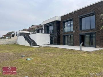 URLA KEKLİKTEPE'DE SİTE İÇİNDE MÜSTAKİL VİLLABY AKTAR'DAN