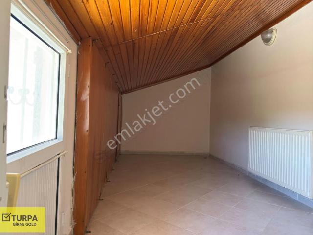 Urla Yelaltı'nda İtfayenin Karşısında Kiralık Bahçeli 4+1 Villa