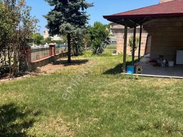 Urla Yenikent Mah Ozan Sitesinde 4+1 Triplex Kiralık Villa