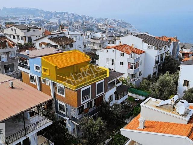Urla Zeytinalanın Da 4+1 Deniz Manzaralı Satılık Villa