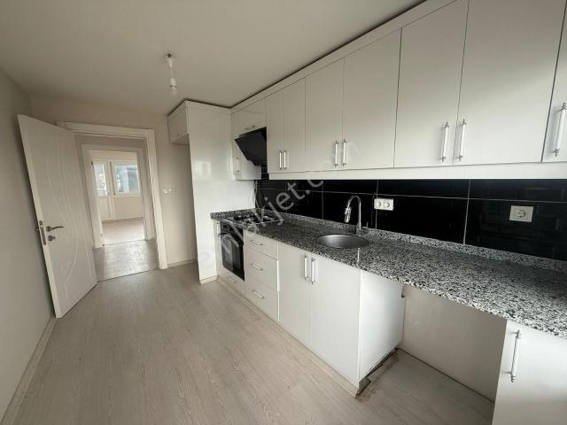Urla Zeytinalanı'nda 2+1 Bakımlı Doğalgazlı Kiralık Daire