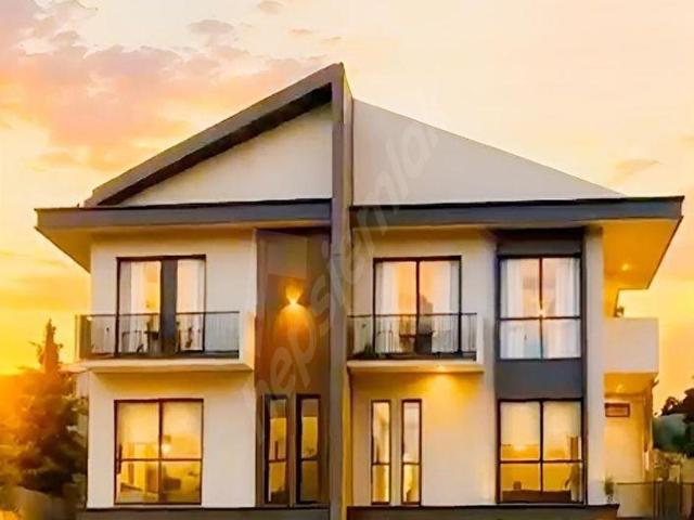 URLA'DA ÖZEL TASARIM FIRSAT MÜSTAKİL VİLLA