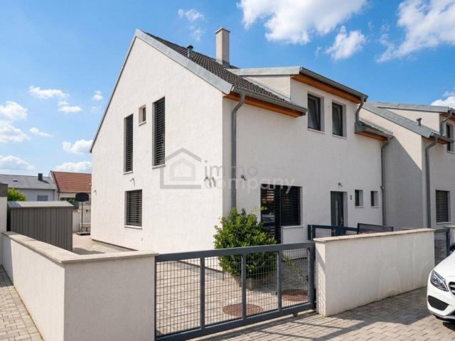 Urlaubsgefühl inklusive Neuwertiges 6 Zi Einfamilienhaus direkt beim Neusiedler See mit Terrasse & Klimaanlage!
