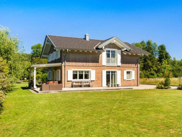 Urlaubsgefühl zu Hause: Schwedenhaus mit Pool, Galerie und großem Garten nahe Klagenfurt