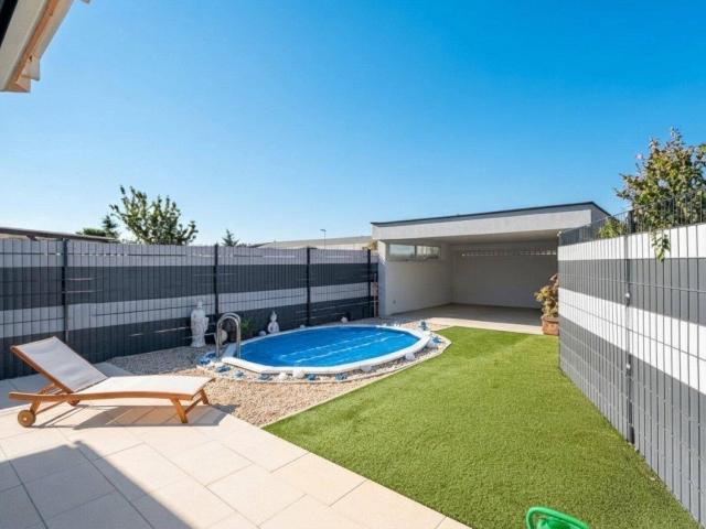 URLAUBSGEFÜHL ZUHAUSE – REIHENECKHAUS MIT POOL, SAUNA & EXKLUSIVEM OUTDOOR LIVING