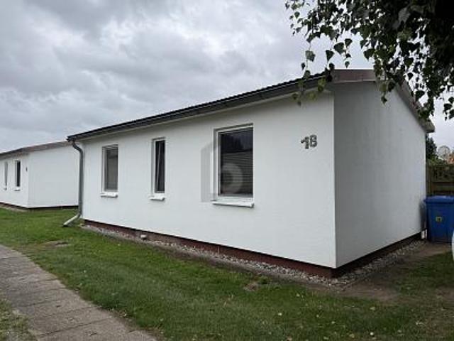 URLAUBSIDYLL FÜR GOLFER, REITER UND BOOTSFREUNDE
