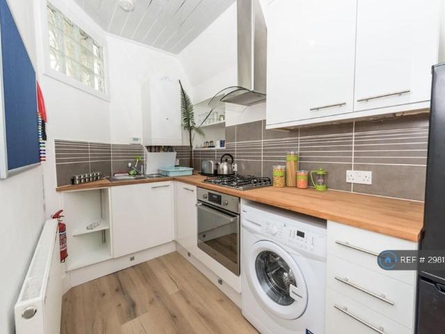 Urquhart Road, Aberdeen, AB24 1 bed in a flat share to rent £525 pcm £121 pw