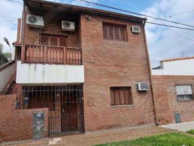 Urquiza 4500, Barranquitas