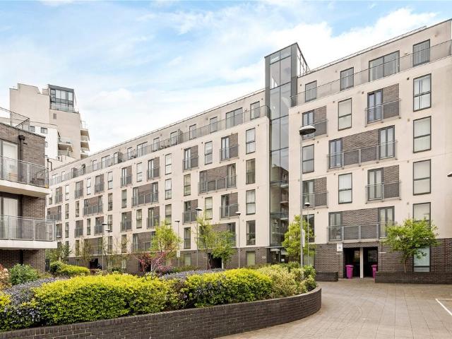Ursula Gould Way, E14 2 bed apartment to rent £2,195 pcm £507 pw
