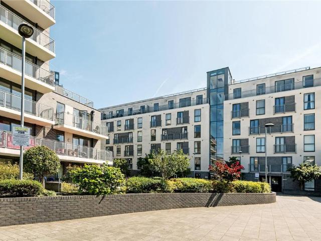 Ursula Gould Way, E14 2 bed apartment to rent £2,195 pcm £507 pw