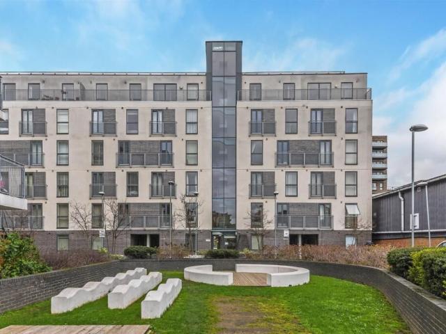 Ursula Gould Way, London E14, 2 bed flat to rent, £2,253 pcm | PrimeLocation