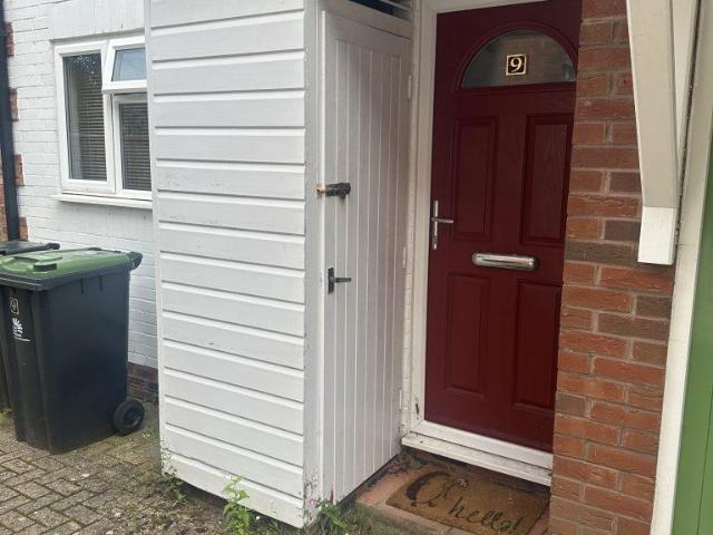 Utrecht Court, Christchurch 2 bed end of terrace house to rent £1,500 pcm £346 pw