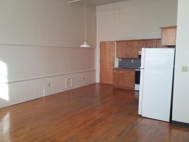 UV Salisbury 2 Bedroom Apartment for Rent at 632 S 22nd St, Louisville, KY 40211 Russell