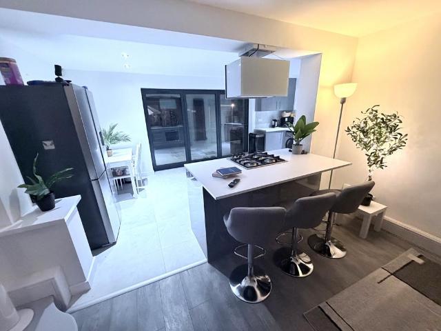 Uxbridge UB10 House share to rent £700 pcm £162 pw