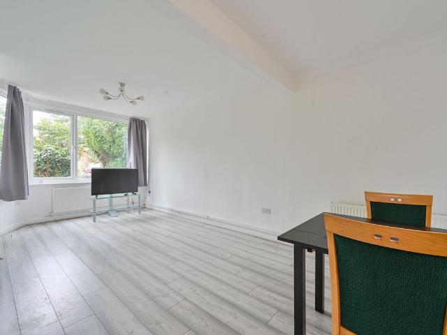 Uxbridge Road, Feltham, Hounslow, Feltham TW13, 2 bed semi detached house to rent, £1,800 pcm | PrimeLocation