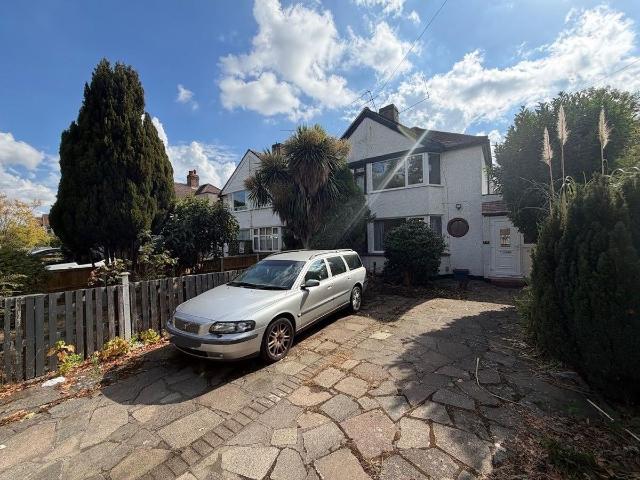 Uxbridge Road, Feltham TW13, 2 bed property to rent, £2,000 pcm | PrimeLocation