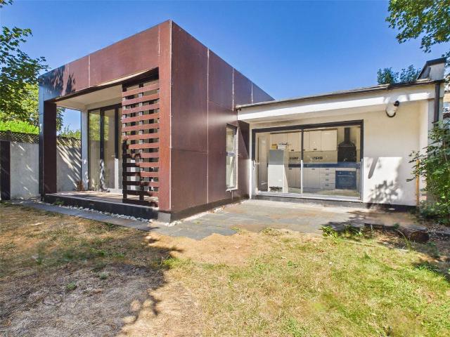 Uxbridge Road, Hampton Hill TW12, 2 bed bungalow to rent, £1,995 pcm | PrimeLocation