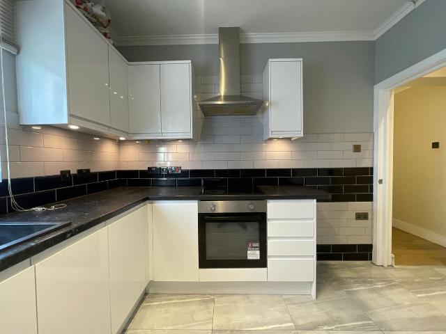 Uxbridge Road, Hanwell W7, 3 bed flat to rent, £2,250 pcm | PrimeLocation