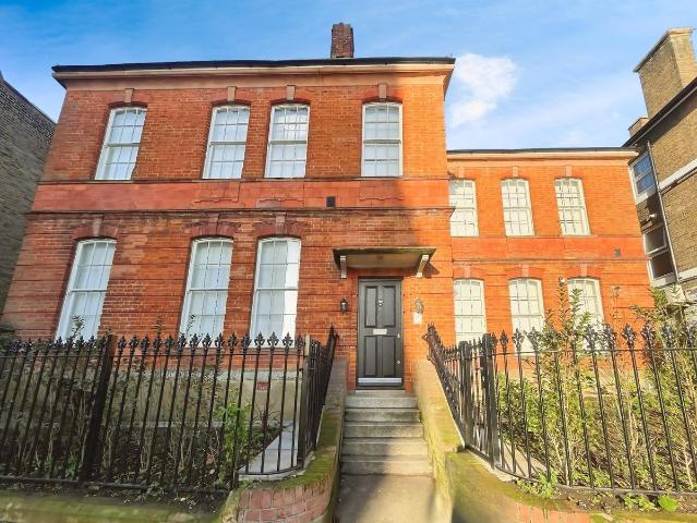 Uxbridge Road, Hanwell W7, 2 bed property to rent, £2,800 pcm | PrimeLocation