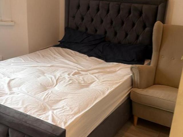 Uxbridge Road, Hayes UB4 1 bed in a house share to rent £1,000 pcm £231 pw