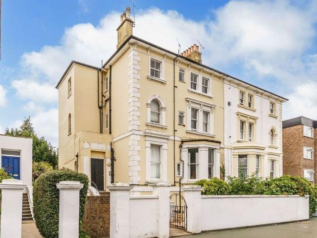 Uxbridge Road, Kingston Upon Thames KT1, 1 bed flat to rent, £2,250 pcm | PrimeLocation