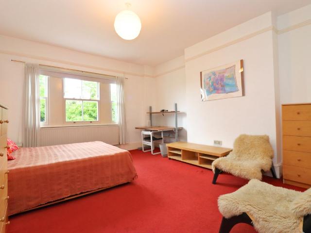 Uxbridge Road, Kingston Upon Thames, Surrey KT1, Studio to rent, £1,100 pcm | PrimeLocation