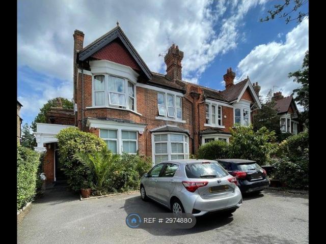 Uxbridge Road, London W3, 1 bed flat to rent, £1,800 pcm | PrimeLocation