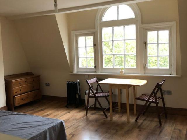 Uxbridge Road, London W12, Studio to rent, £1,350 pcm | PrimeLocation