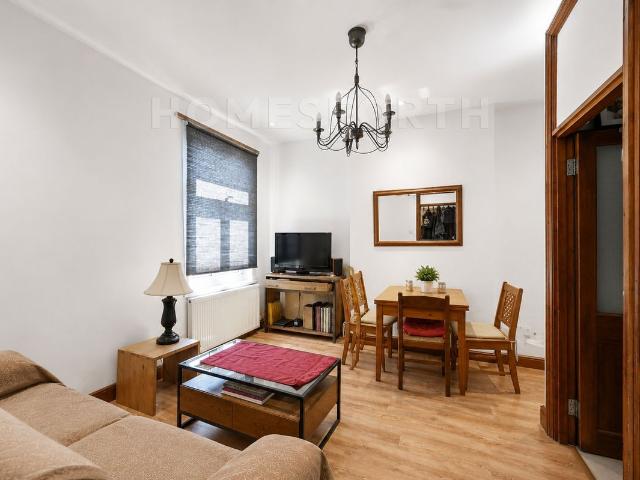 Uxbridge Road, Shepherd's Bush W12, 2 bed flat to rent, £2,150 pcm | PrimeLocation