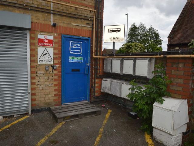 Uxbridge Road, Uxbridge UB10, Studio to rent, £800 pcm | PrimeLocation