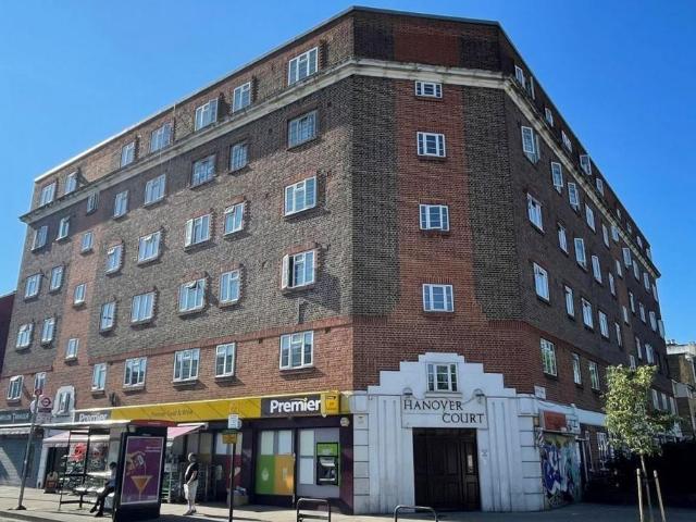 Uxbridge Road 2 bed flat to rent £2,353 pcm £543 pw