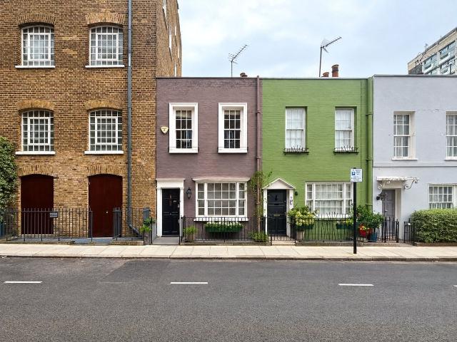 Uxbridge Street, Kensington, London W8, 2 bed flat to rent, £8,000 pcm | PrimeLocation