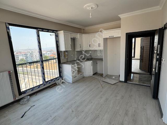 Uyar Gayrimenkulden Yeni Mahallede Kiralık 1+1