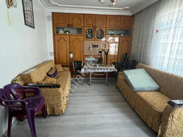 Uyaran 79 Gayrimenkulden Hürriyet Mh Altı Garaj Üst 3+1 Daire