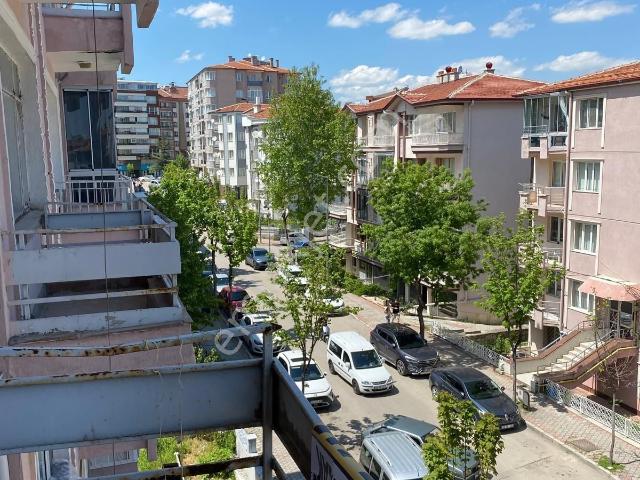Uydukent Emlaktan Cumhuriyet Mah. Kiralık 2+1 Daire