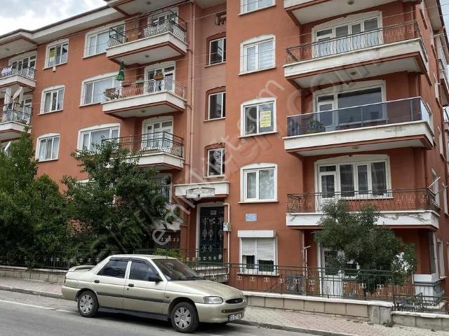 Uydukent Emlaktan Kiralık 3+1 Daire/ Esentepe Mah