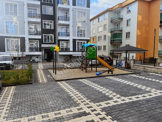 Uydukent'te Niko Karşısı 2+1 Kiralık Eşyalı Daire