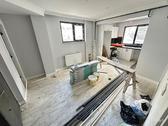 UYGUN EMLAKTAN CADDE ÜZERİ SATILIK BAHÇE KAT DAİRE 2+1