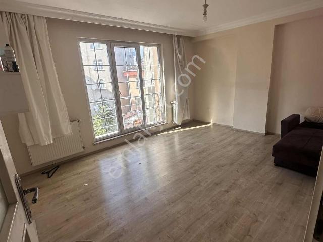 Uygun Emlaktan Satılık 2+1 2.kat 70m2 Balkonlu İskanlı