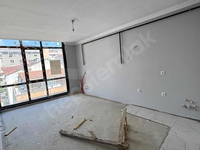 Uygun emlaktanTAŞOCAĞI CADDESİNDEsatılık 3+1 sıfır dublex daire