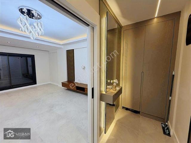 Uygan'dan Cumhuriyet Mah. 130m² 3+1 Havuzlu Ultra Lüx Akıllı Ev