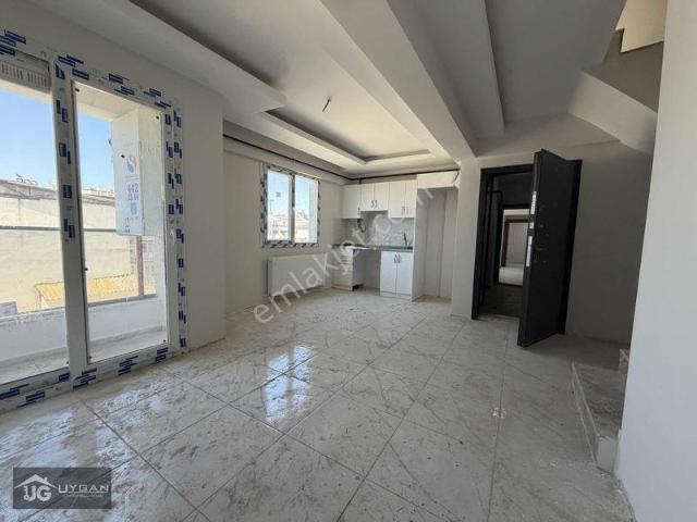 Uygan'dan Ertuğrul Mah. 2+1 75m² Çarsı Merkezinde Dublex Daire