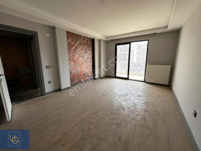 Uygar Gayrimenkul'den Tramvay Altında En Geniş Lüx Kiralık 1+1