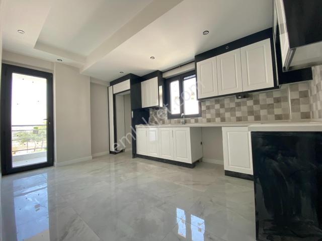 Uysal Emlak'tan Deliktaş Mah. Üçgen'e Yakın 100m2 2+1 Daire