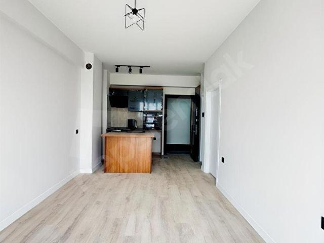 UYSAL GLORİA SİTESİNDE ARAKAT FIRSAT KÖŞE DAİRE