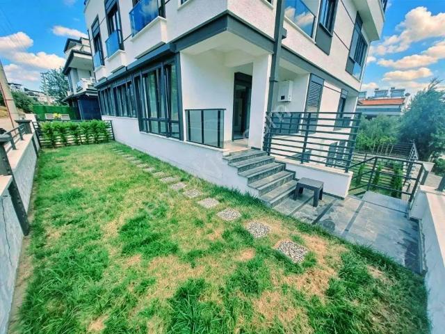 Uytundan Gürede Müstakil Gibi Denize 300 Metre 4+1 Bahçedubleksi