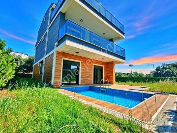 Uytundan Gürede Müstakil Havuzlu Ultra Lüks 5+1 Satılık Villa
