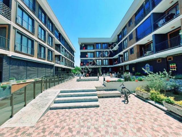 Uytundan İkizçay'da Sitede Kapalı Otoparklı Arakat Lüks 1+1daire