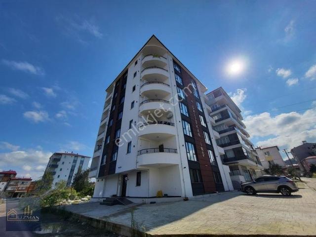 Uzman Emlak'tan 3+1 Deniz Manzaralı 6.katta Sıfır Kiralık Daire