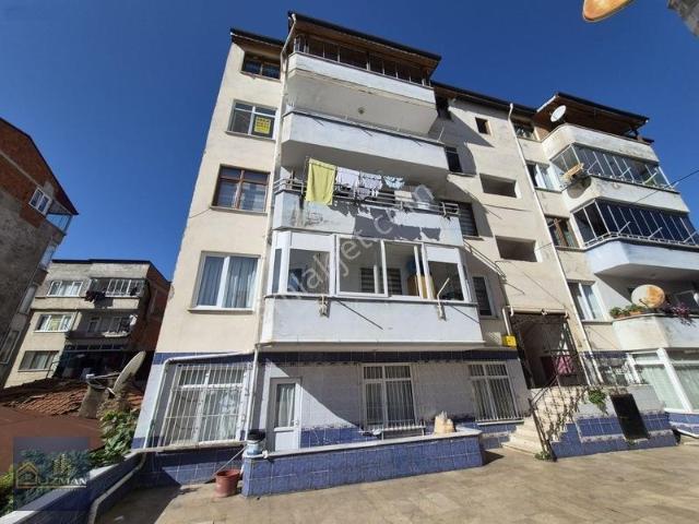 Uzman Emlak'tan Merkezde Kiralık 3+1 Daire